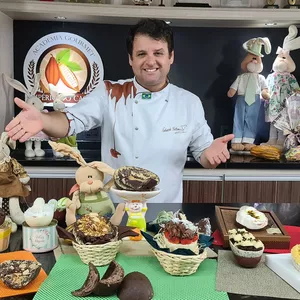 Imagem de capa para o Curso online Ovos de Páscoa e Recheios Lucrativos com o Chef Eduardo Beltrame