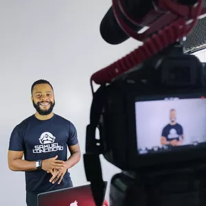 Imagem de capa para o Curso online CLUBE FITNESS: treinos, dietas, correções de exercícios e muito mais. 