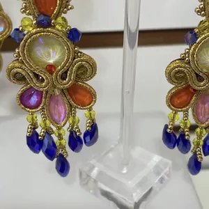 Imagen de portada para Curso online Bisutería soutache 
