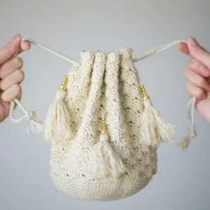 Imagem de capa para o Ebook Bolsa de Crochê Yasmin - Receita Passo a Passo em PDF