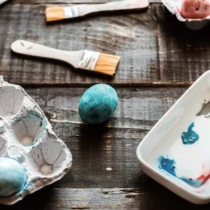 Imagem de capa para o Curso online Páscoa Criativa: Aprenda a Fazer Ovos de Chocolate Artesanais