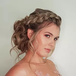 Imagem de capa para o Curso online Penteado com Tranças