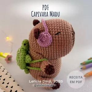Imagem de capa para o Ebook Capivara Madu - Receita de amigurumi em PDF