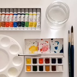 Imagem de capa para o Curso online Iniciando na Aquarela com Solange Sandoval