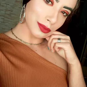 Imagem de Curso automaquiagem ,maquiagem para iniciantes  criado por Rayane Silva  na hotmart