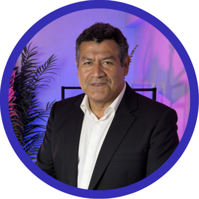 🔹LUIS SIGÜEÑAS
