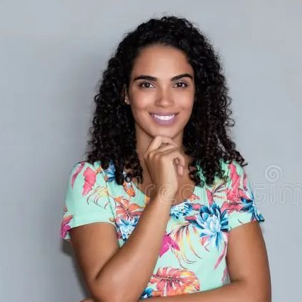 🔹Sandra Méndez, Directora Comercial.