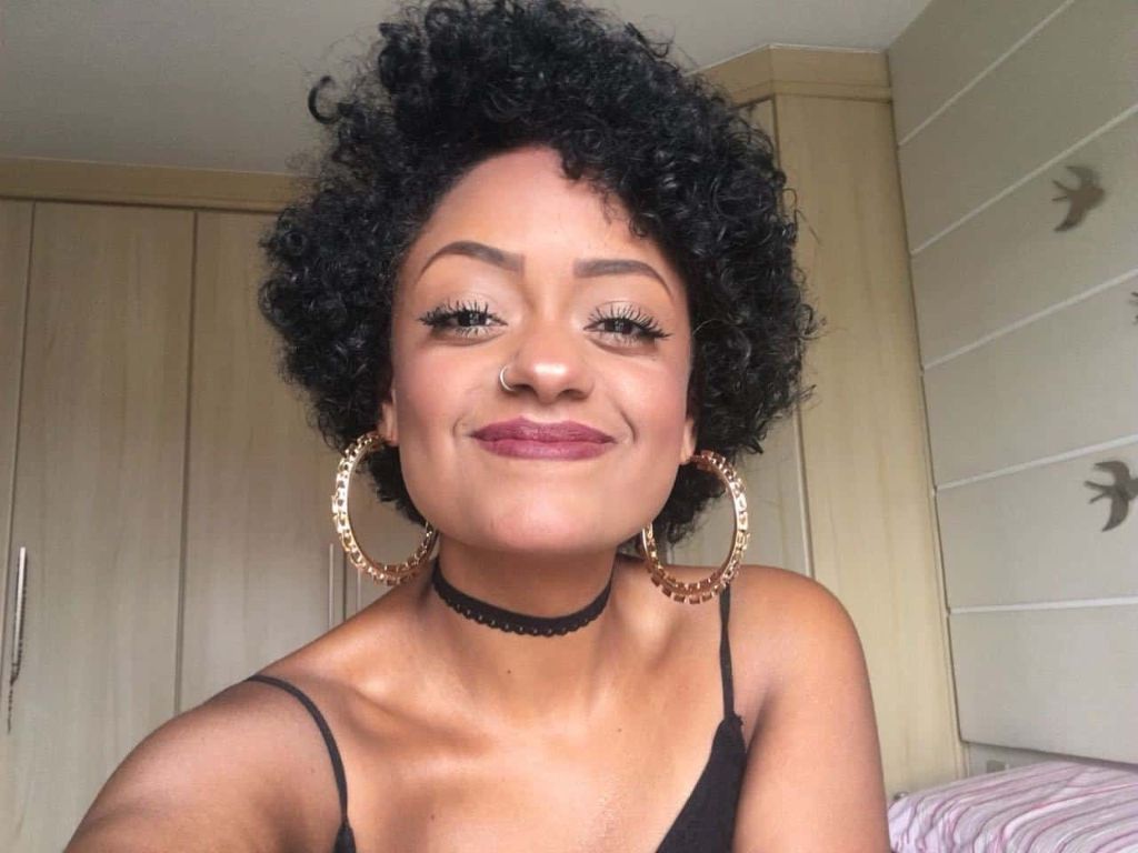 Ana Cláudia M., Professora