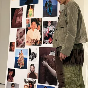 Imagem de capa para o Curso online VISUAL MERCHANDISE NA PRÁTICA  COM ANDREA ZIGONI