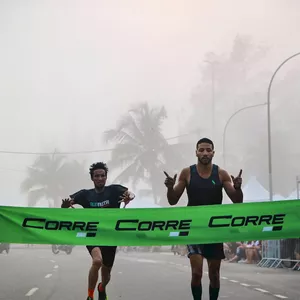 Imagem de capa para o Ebook Além do Limite o segredo da Chegada emocionante