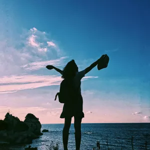 Imagem de capa para o Ebook A felicidade  começa com você