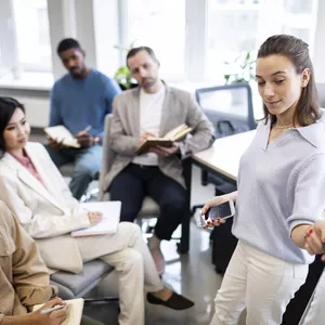 Imagem de capa para o Curso online Treinamento e Desenvolvimento de Pessoas