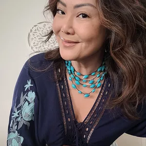 Imagem de capa para o Curso online CURSO DE COLARES DE CROCHÊ COM FIO DE SEDA