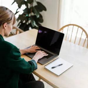 Imagem de capa para o Curso online Vibe-coding para Iniciantes (Workshop)