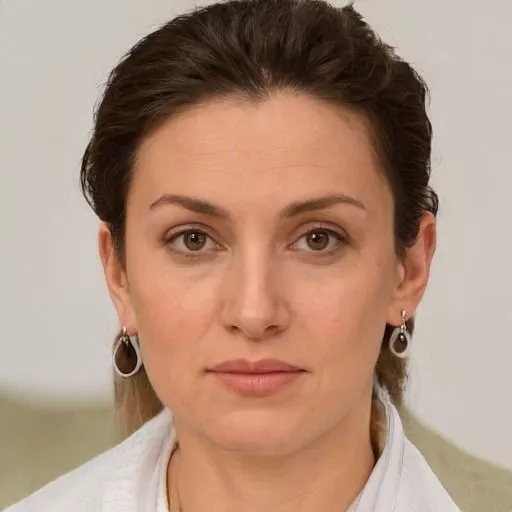 Fernanda R.