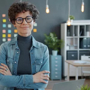 Imagem de capa para o Ebook Estratégias para Aprimorar Hard e Soft Skills e Alavancar sua Carreira