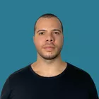 Tiago Gladstone Esteves Siqueira