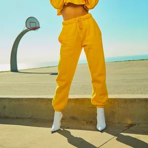 Imagen de portada para Curso online Descubre el poder transformador de la moda en tu vida diaria