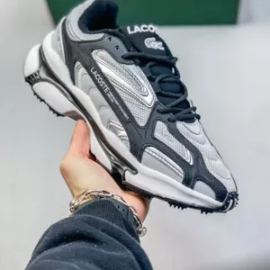 Imagem de capa para o Curso online Importação China Sneakers