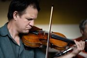 Learn to play the fiddle logo