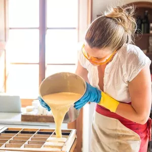 Imagen de portada para Curso online Convierte tu pasión por los Jabones en una ACTIVIDAD RENTABLE