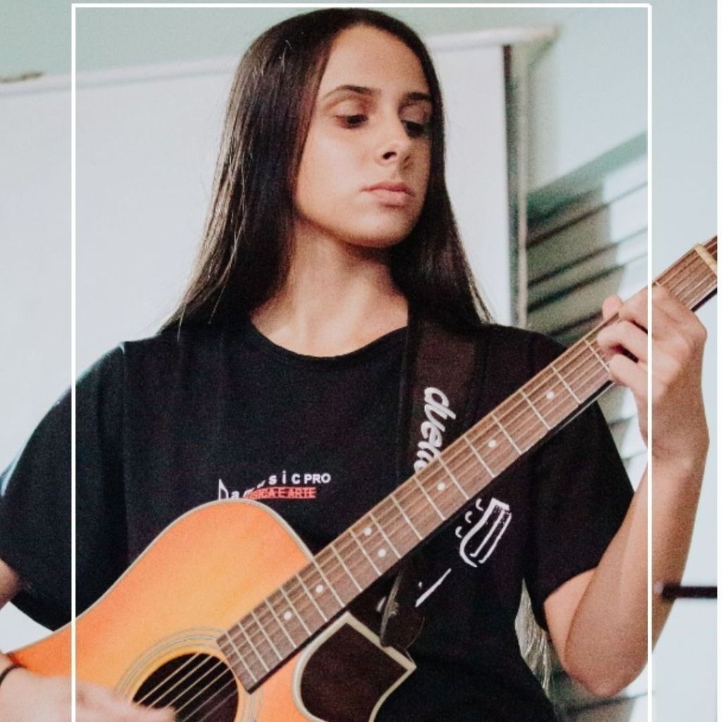 Ana Clara Violão