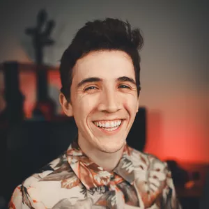 Imagem de capa para o Curso online Be Brave - Inglês com o Fábio 