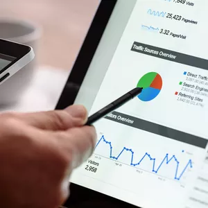 Imagem de capa para o Ebook Guia de Marketing Digital da Iniciantes