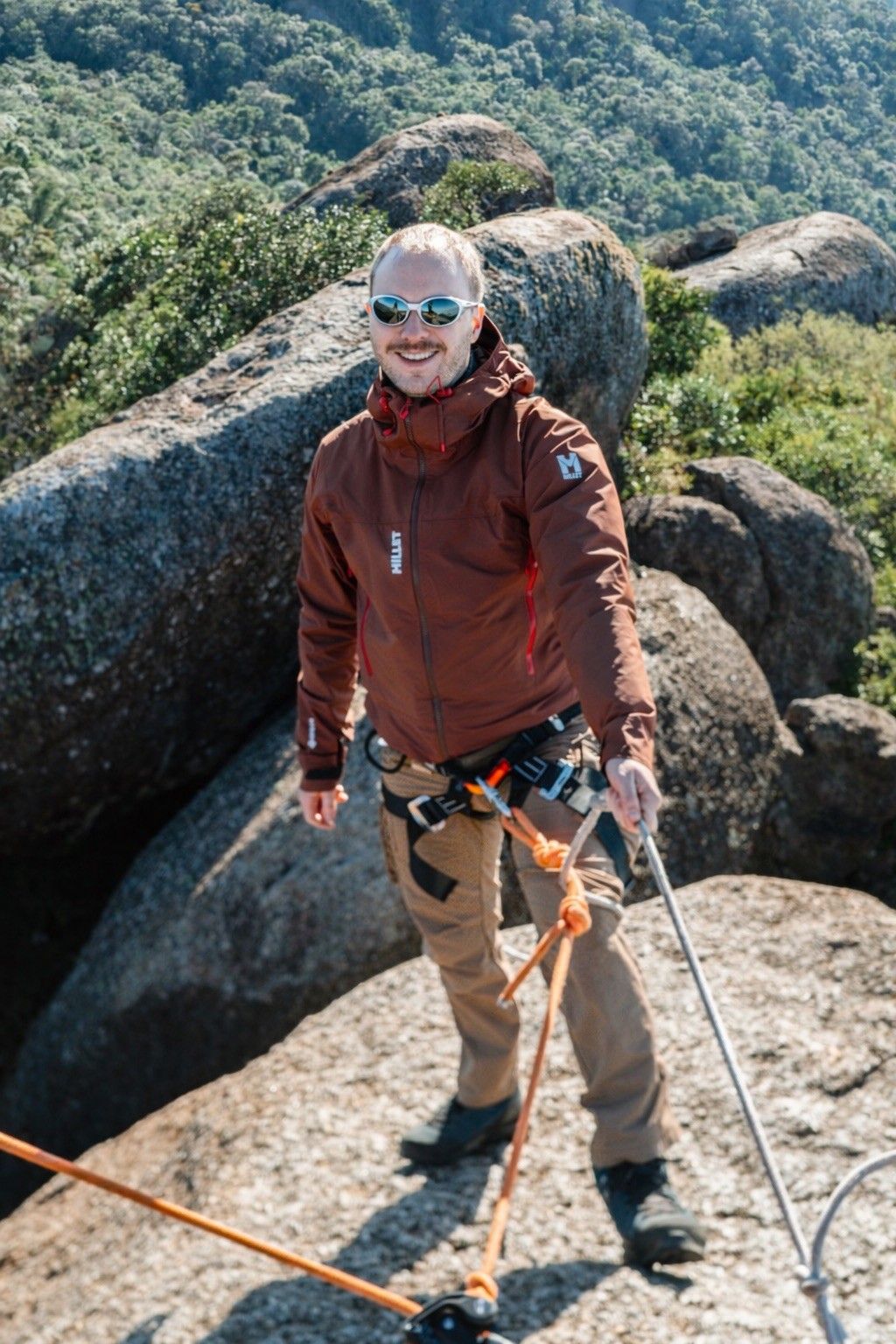 Maxime Bouquillon rappel Pico do Lopo MG