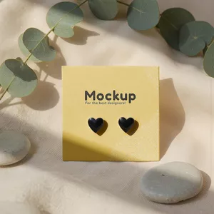 Cover image for Online course Mockup de cartela de brinco menor no cenário