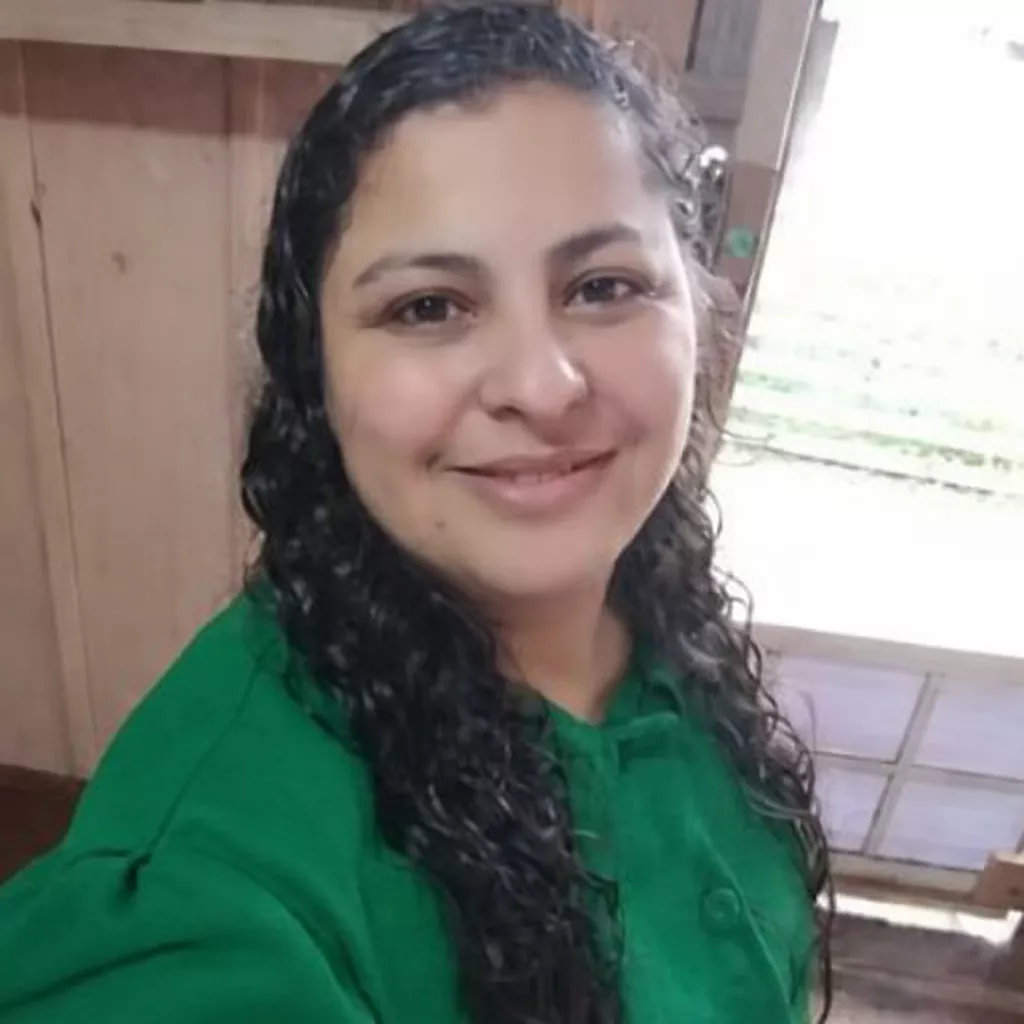 Carolina R. Prestes