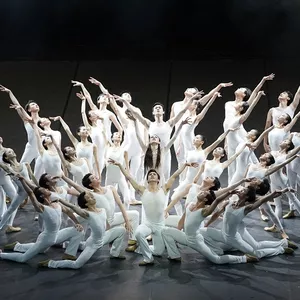 Imagem de capa para o Curso online CURSO DE DANÇA CRISTÃ, UMA DANÇA QUE GERA ALMAS!