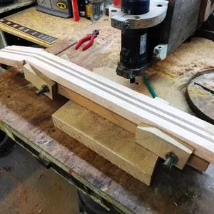 Imagem de capa para o Curso online BRAÇO SANDUÍCHE COM ANGULO DE HEADSTOCK+ binding  GUITARRA