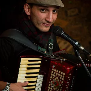 Imagem de capa para o Curso online Aulas de Acordeon Virtuais por Assinatura