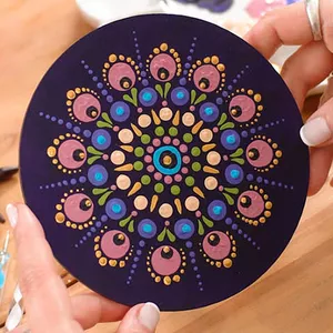 Imagen de portada para Curso online Crea Mandalas en Puntillismo