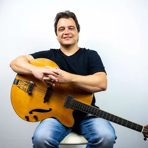 Imagem de capa para o Curso online Modos Gregos com Filipe Martinez