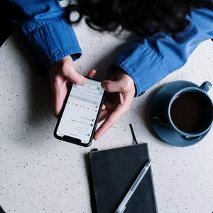 Imagen de portada para Curso online Ver conversaciones en tiempo real