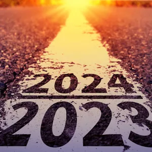 Imagem de capa para o Ebook Oponentes de 2013 e também de 2024