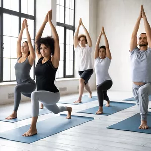 Imagen de portada para Curso online E-book Manual de Posturas de Yoga