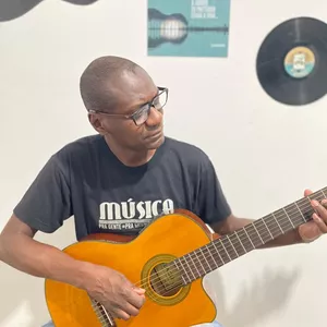 Imagem de capa para o Curso online Seu sonho de tocar violão!!!