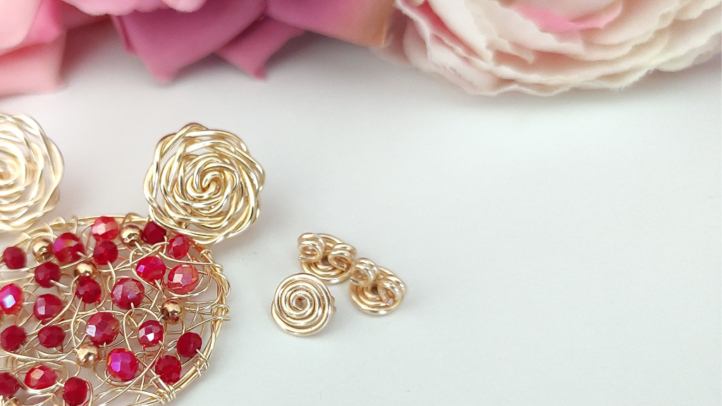 Mariposas artesanales para aretes