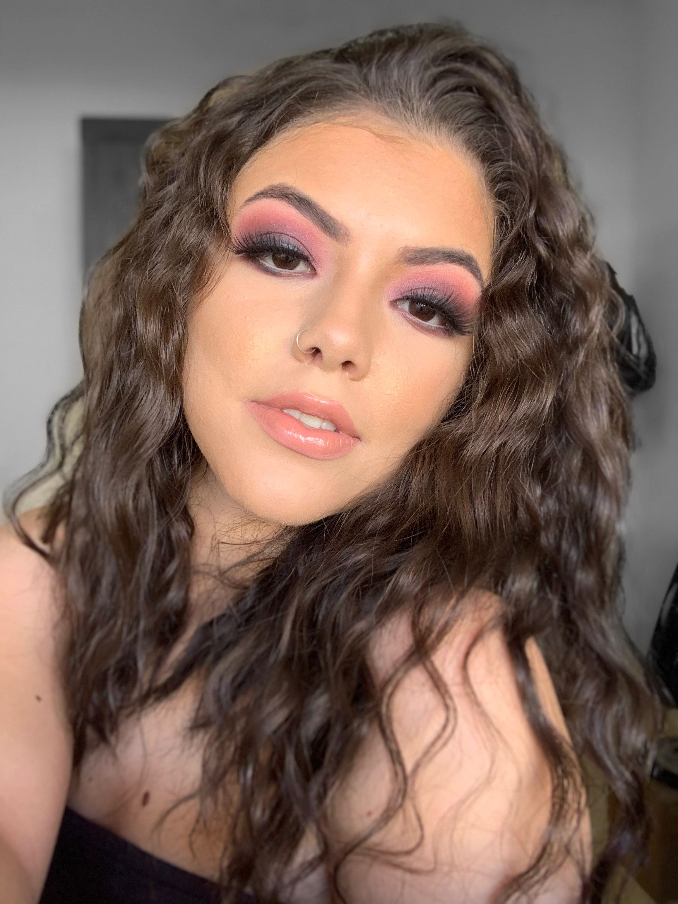 Imagem do curso Curso de Automaquiagem Make com Carol