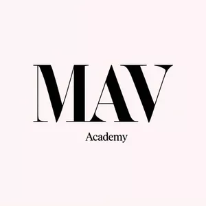 Cover image for Online course Sophie Ray AI Creators Academy