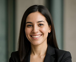 Sofía Martínez, Gerente de Operaciones.
