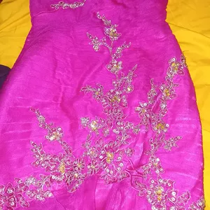 Imagen de portada para Curso online Vestido Fucsia.y pedrería 