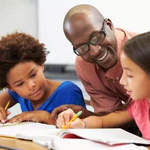 Imagem do curso Concepções Educacionais e Currículos