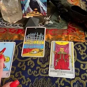 Imagen de portada para Curso online 🌟 Tarot Serio Y Honesto Gratis: Consulta Ahora 🌟