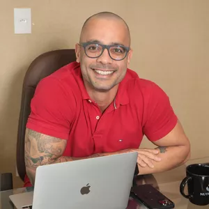 Imagem de capa para o Curso online Consultoria Premium Feminina - Nutricionista Ton Manhães