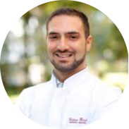 Dr. Lucas Martins