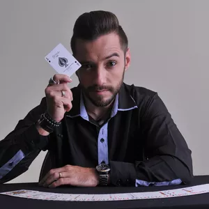 Imagem de capa para o Curso online Experiências Mágicas com GUSTAVO VIERINI